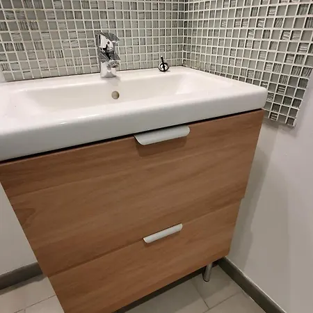 Cosy Quartier Calme Et Proche Gare Apartment Hyeres